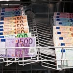 La lutte contre le blanchiment est au centre des préoccupations de l’administration. Des normes instituant de nouvelles obligations voient ainsi régulièrement le jour en but de faciliter le contrôle des autorités compétentes.